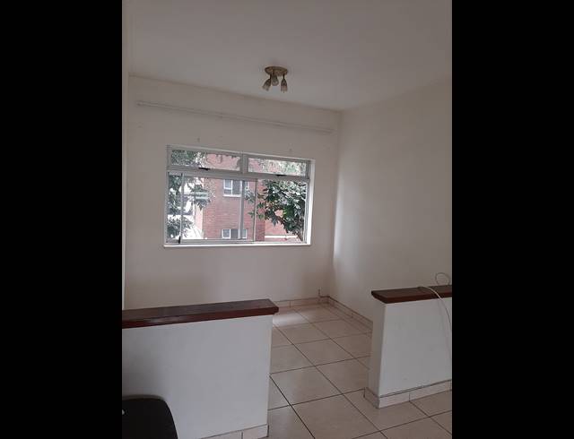 1 BEDROOM FLAT RENTED IN MORNINGSIDE